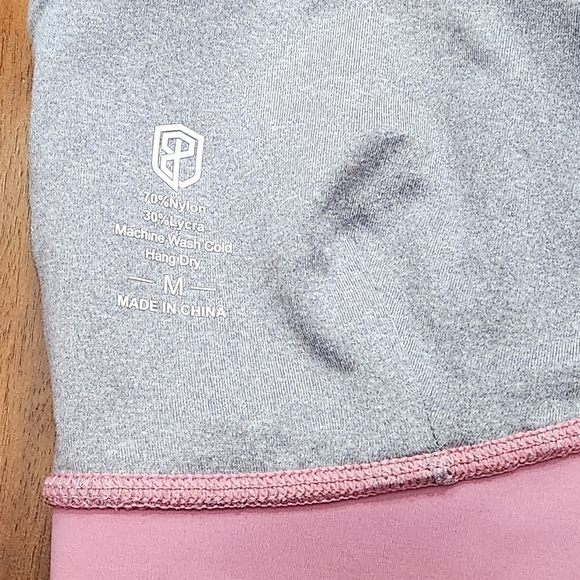 Born Primitive Sports Bra Women's Size Medium Antique Mauve Twisted Keyhole Back - Picture 5 of 5